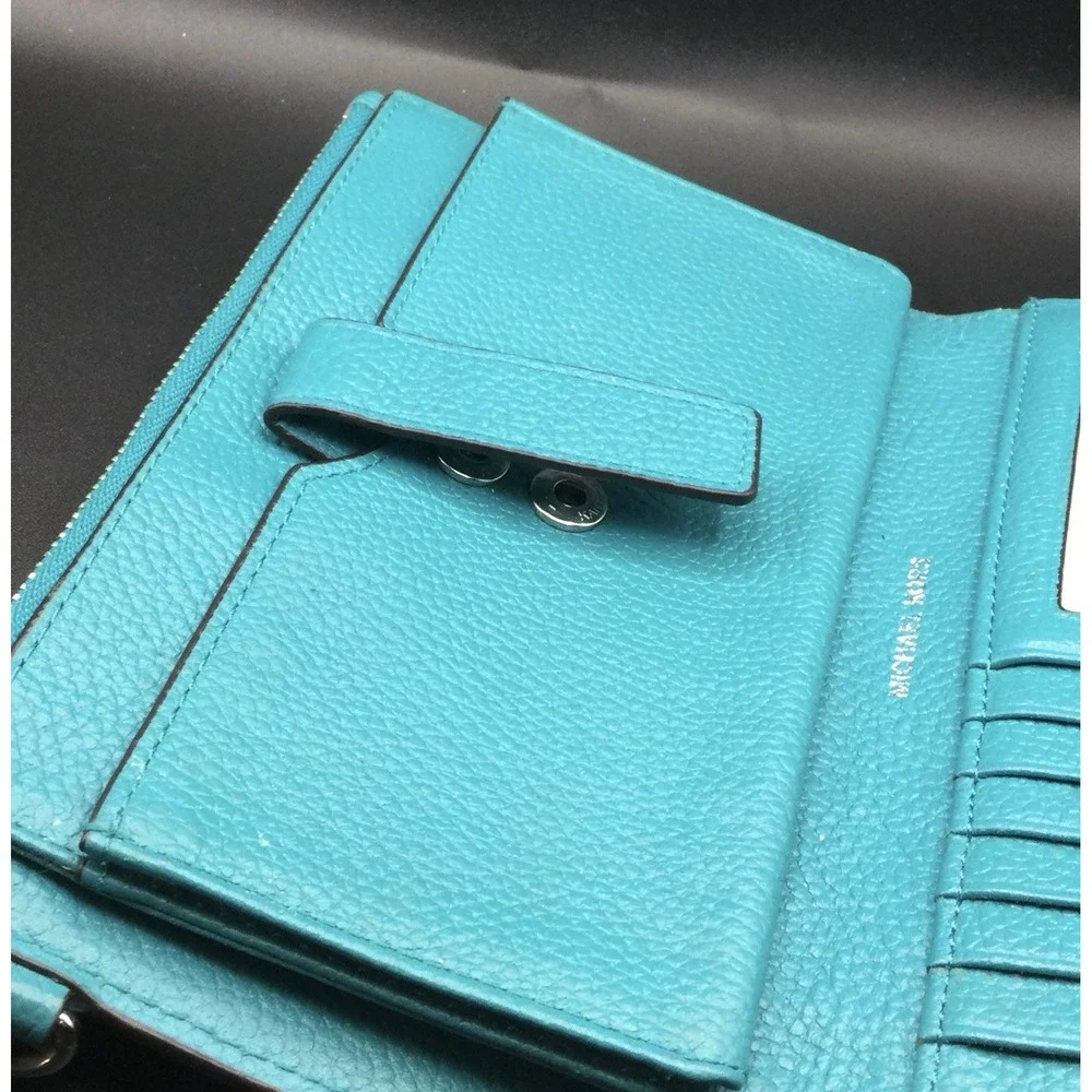 Michael Korsl Double Zip Wristlet blue